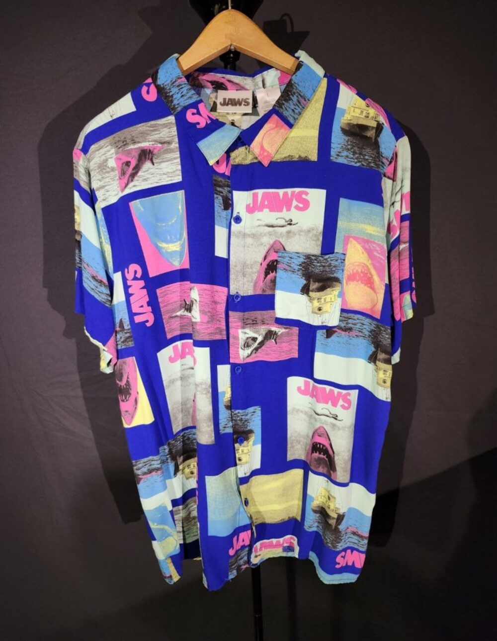 JAWS Men's L Blue Rayon Graphic Print Short Sleeve Button-Up Shirt Pockets